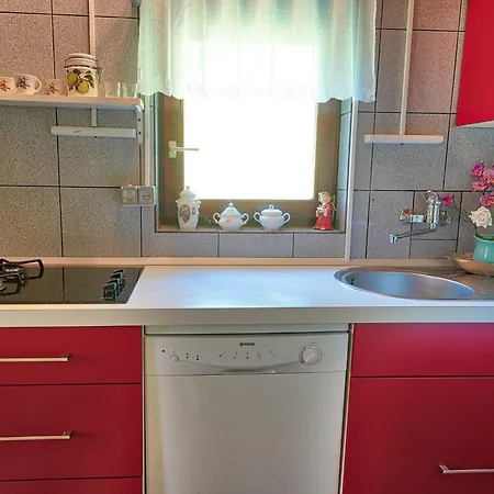 Emerald Bell - Smaragdni Zvoncek Alpehytte Gomilsko