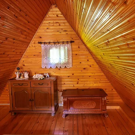 Emerald Bell - Smaragdni Zvoncek Alpehytte *