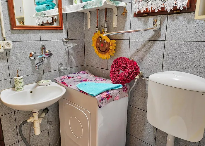 Emerald Bell - Smaragdni Zvoncek Alpesi faház *